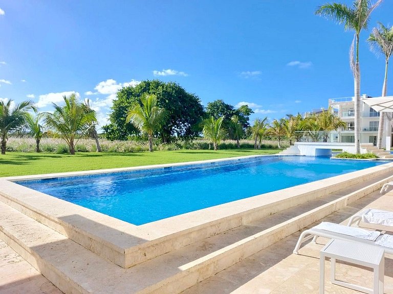Spectacular Apto Pool Golf View in Hard Rock Golf