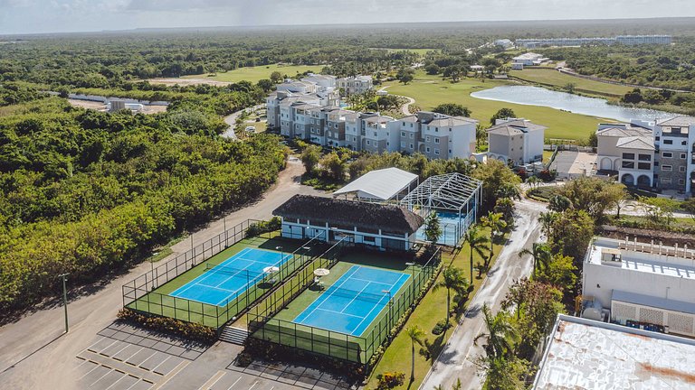 Spectacular Apto Pool Golf View in Hard Rock Golf