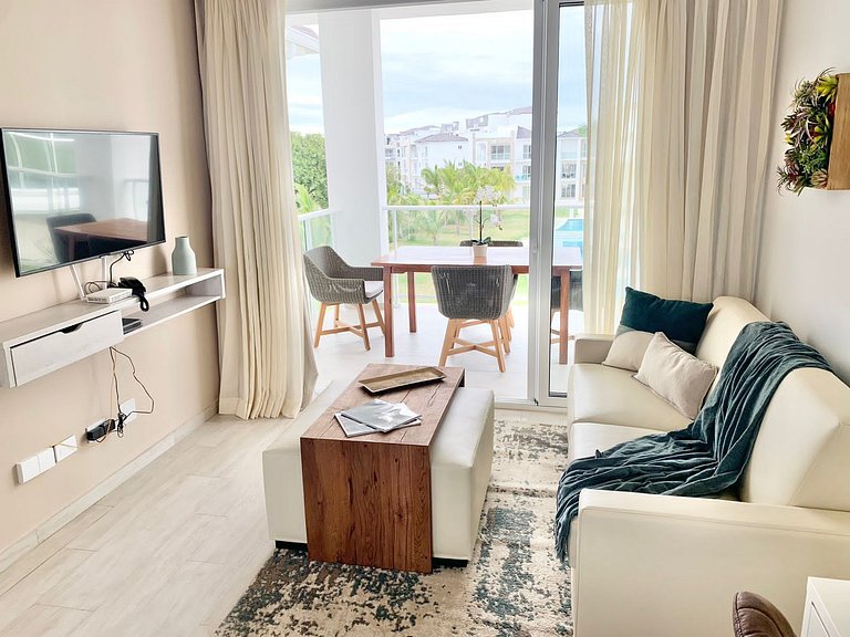 Unique Pool & Golf view retreat 1BR in Hard Rock