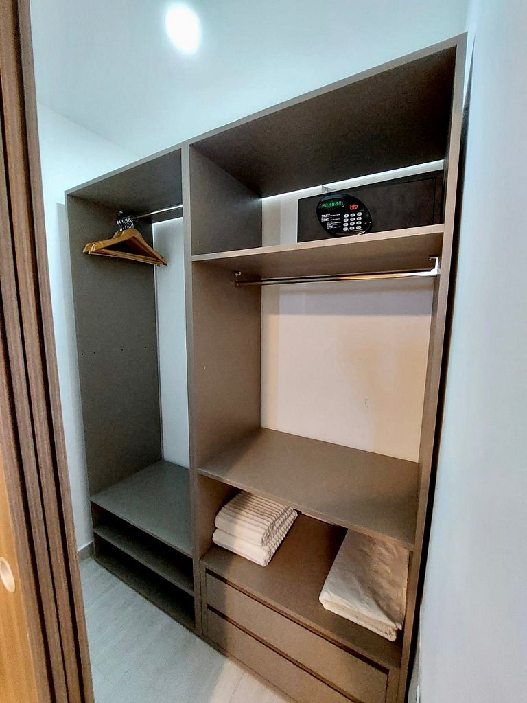 Unique Pool & Golf view retreat 1BDR in Hard Rock