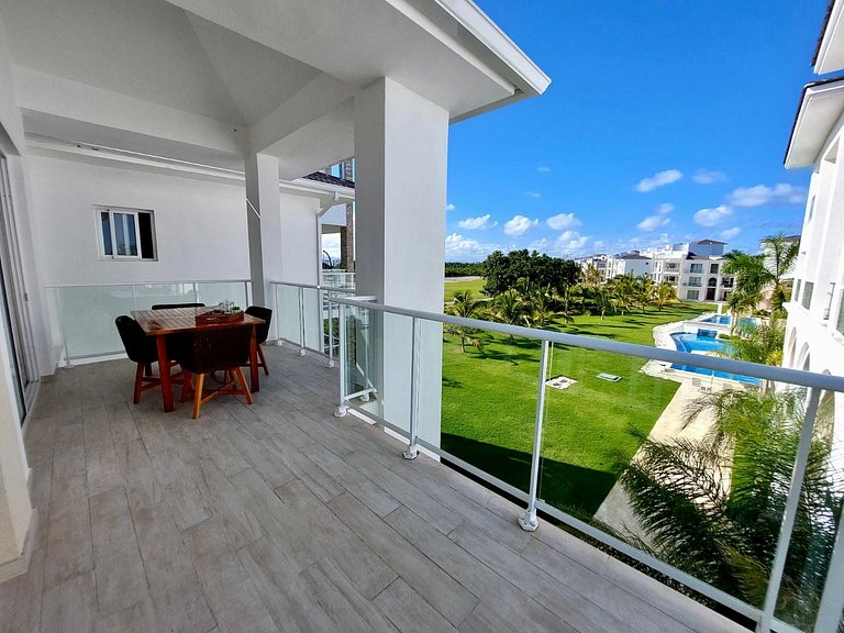 Unique Pool & Golf view retreat 1BR in Hard Rock