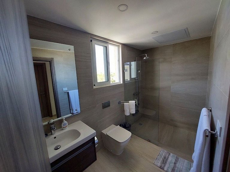 Cozy 1BDR with Pool Golf View in Hard Rock Golf