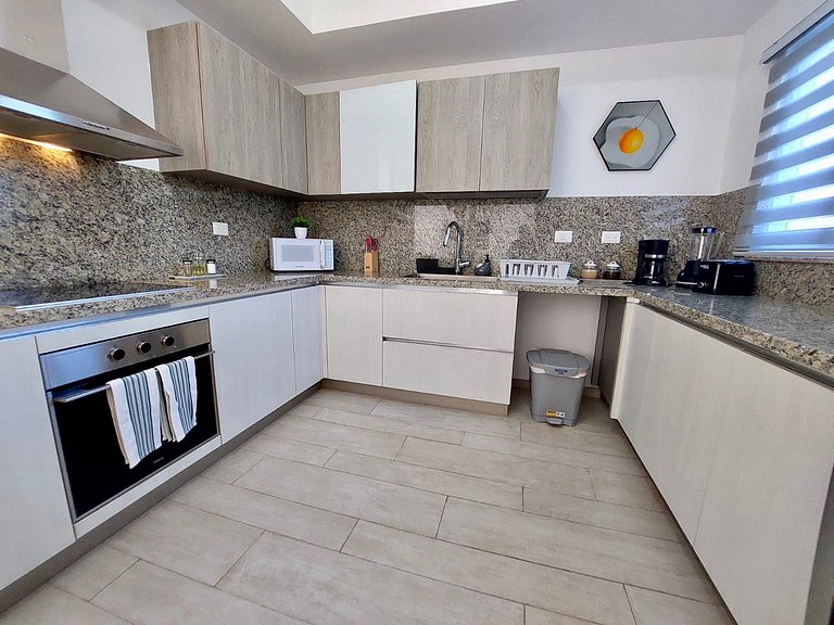 Pool & Golf View Condo Inside Hard Rock Area