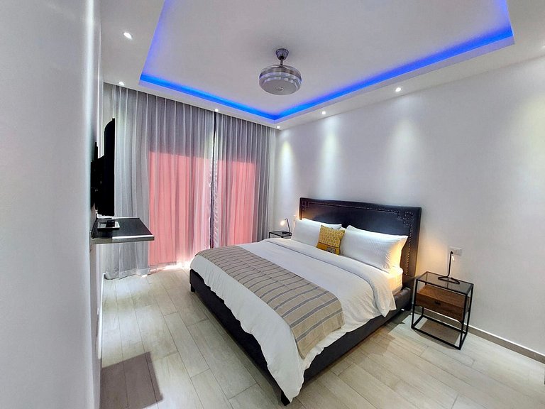 Pool & Golf View Condo Inside Hard Rock Area