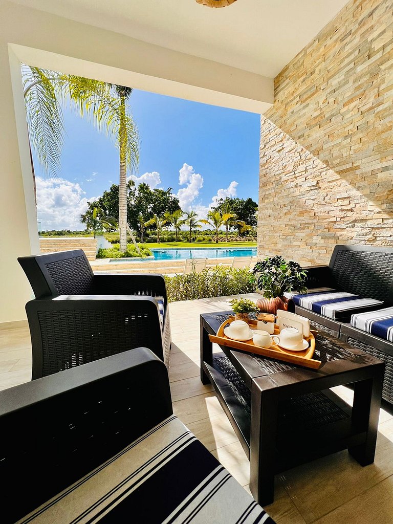 Relax Apto Pool and Golf View in Hard Rock Golf