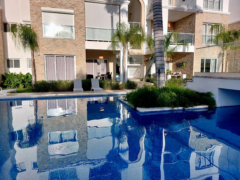 Relax Apto Pool and Golf View in Hard Rock Golf