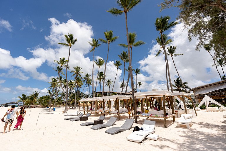 Private Pool View 2BDR in Los Corales Punta Cana