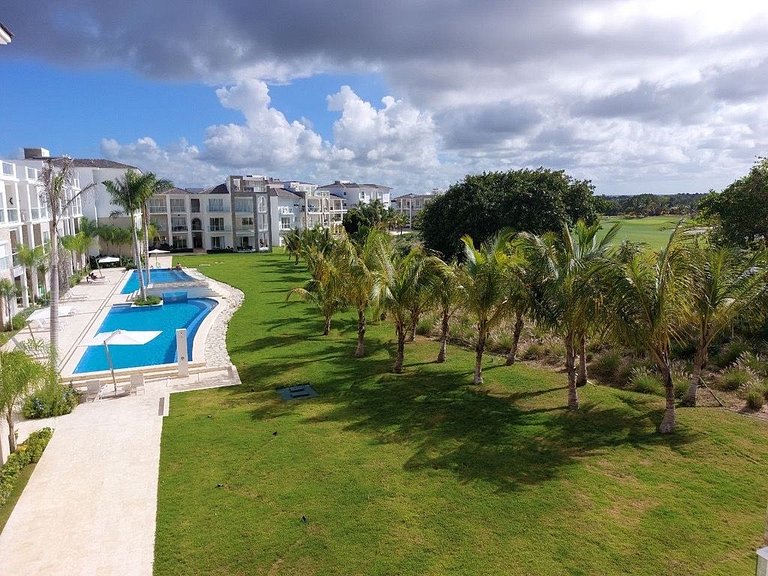 Cozy 1BDR with Pool Golf View in Hard Rock Golf