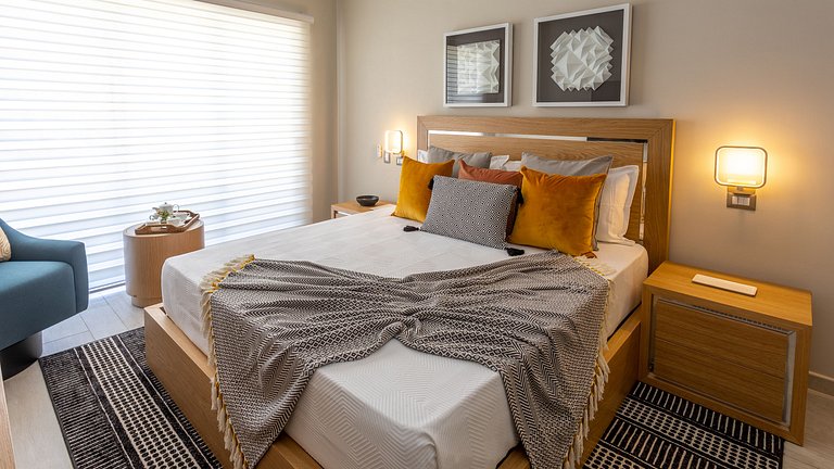 Luxury Condo& Golf Cart Included in Cana Pearl