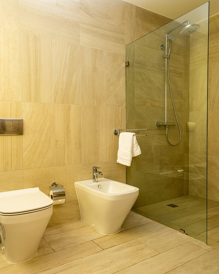 Luxury Condo& Golf Cart Included in Cana Pearl