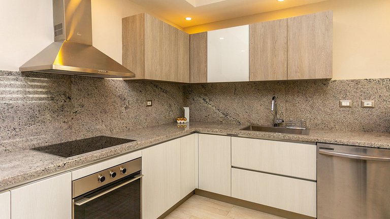 Luxury Condo& Golf Cart Included in Cana Pearl