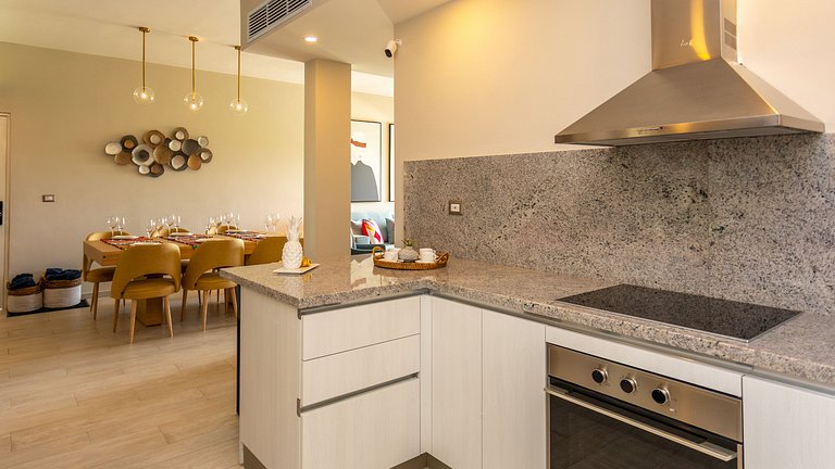 Luxury Condo& Golf Cart Included in Cana Pearl