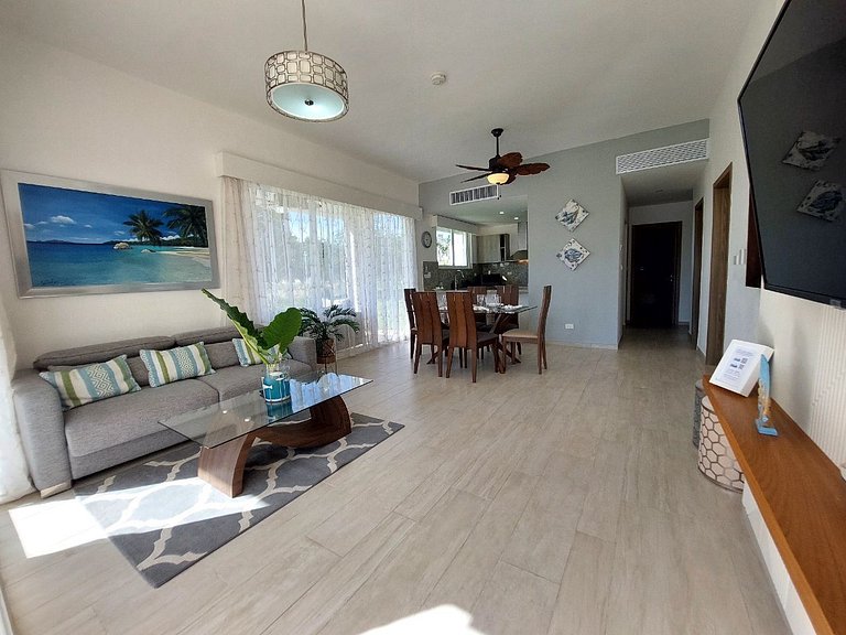 Hard Rock Getaway • 2BR with Golf + Pool Views