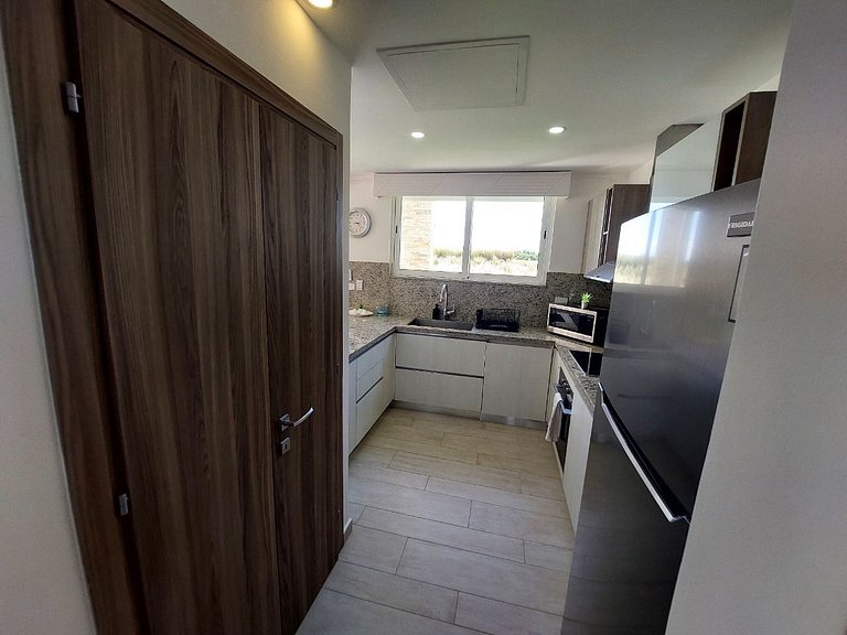 Hard Rock Getaway • 2BR with Golf + Pool Views