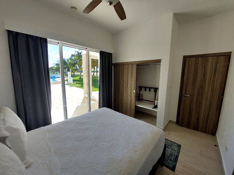 Amazing Pool and Golf View 2BDR in Hard Rock H.