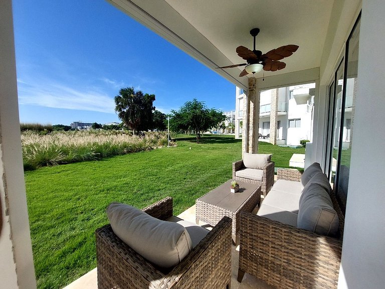 Amazing Pool and Golf View 2BDR in Hard Rock H.