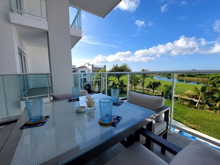 Beach-Style 2BR Condo Across from Hard Rock Hotel