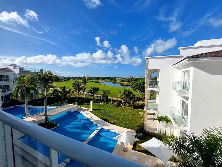 Beach-Style 2BR Condo Across from Hard Rock Hotel