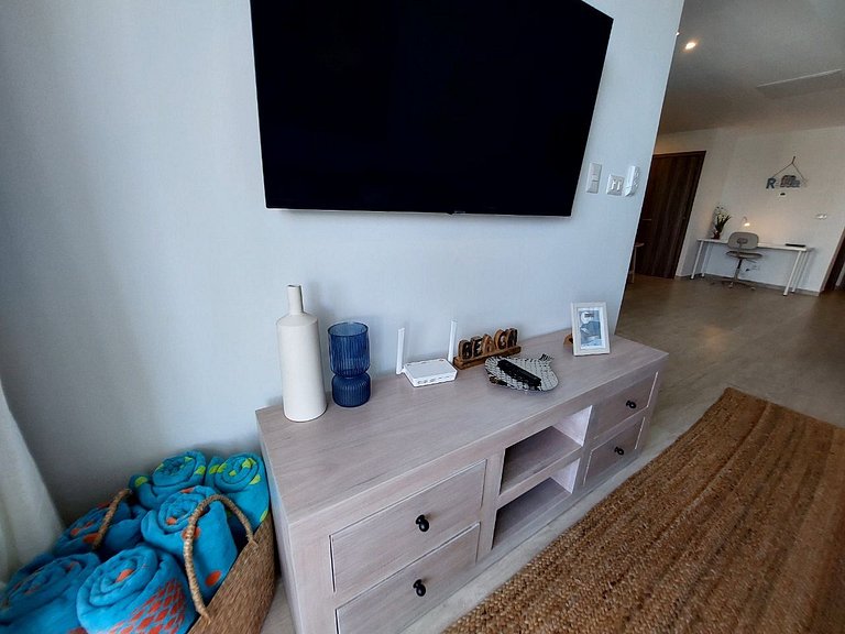 Beach-Style 2BR Condo Across from Hard Rock Hotel