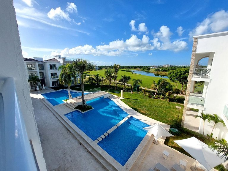 2BR Beach Condo • Prime Location Across Hard Rock
