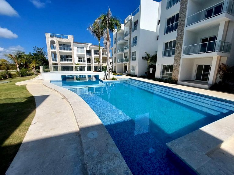 Beach-Style 2BR Condo Across from Hard Rock Hotel