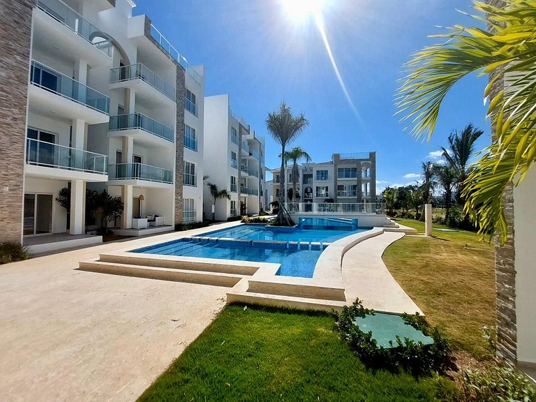 Beach-Style 2BR Condo Across from Hard Rock Hotel
