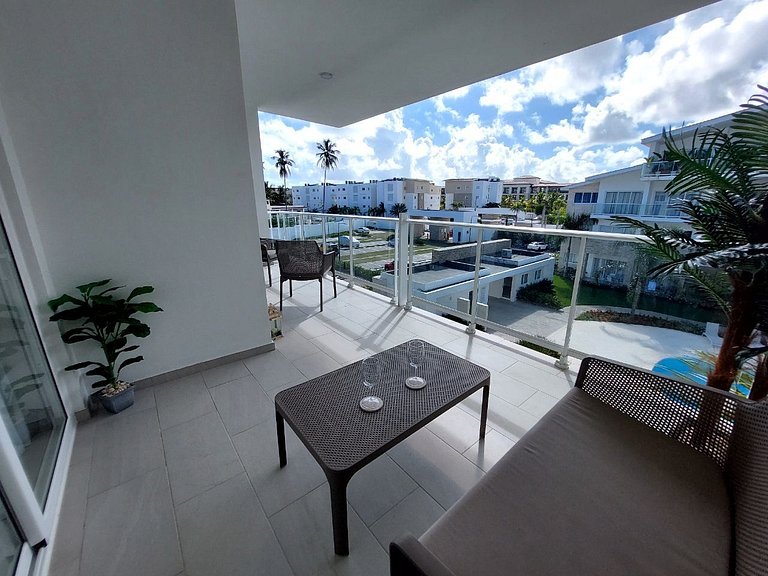 Beach Haven 1BDR Condo Paseo Playa Coral - 305