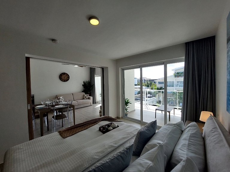 Beach Haven 1BDR Condo Paseo Playa Coral - 305