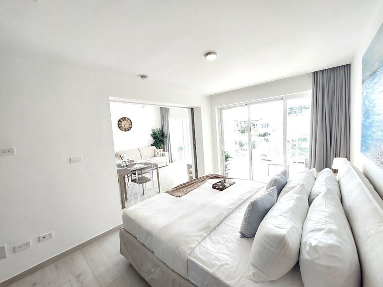 Beach Haven 1BDR Condo Paseo Playa Coral - 305