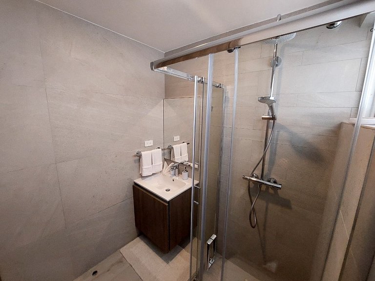 Beach Haven 1BDR Condo Paseo Playa Coral - 305