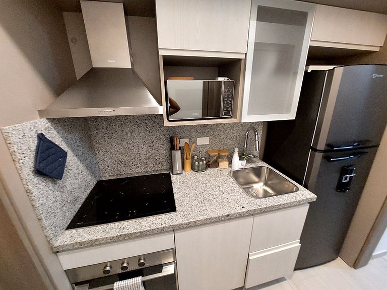 Beach Haven 1BDR Condo Paseo Playa Coral - 305