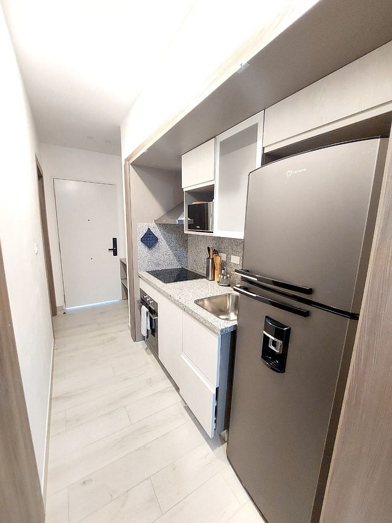 Beach Haven 1BDR Condo Paseo Playa Coral - 305