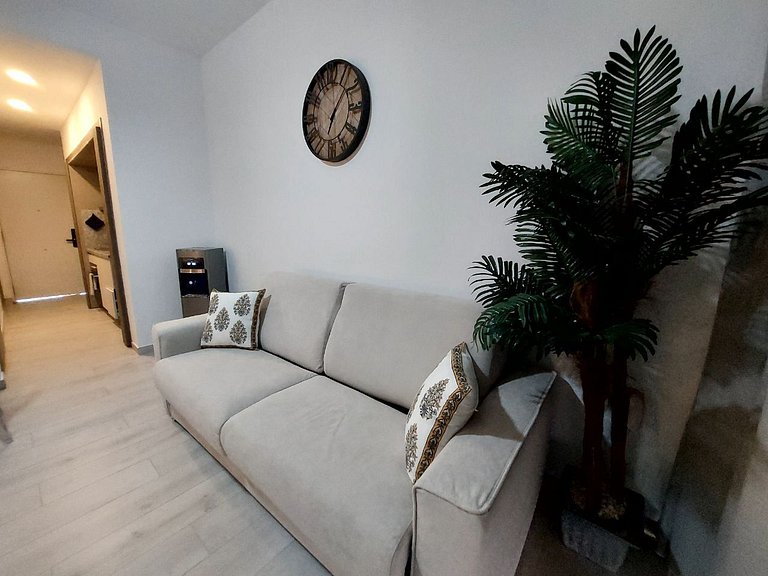 Beach Haven 1BDR Condo Paseo Playa Coral - 305
