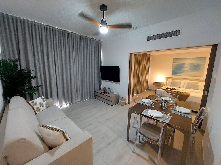 Beach Haven 1BDR Condo Paseo Playa Coral - 305