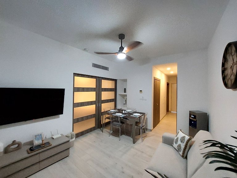 Beach Haven 1BDR Condo Paseo Playa Coral - 305