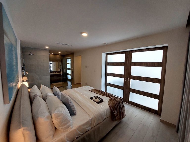 Beach Haven 1BDR Condo Paseo Playa Coral - 305