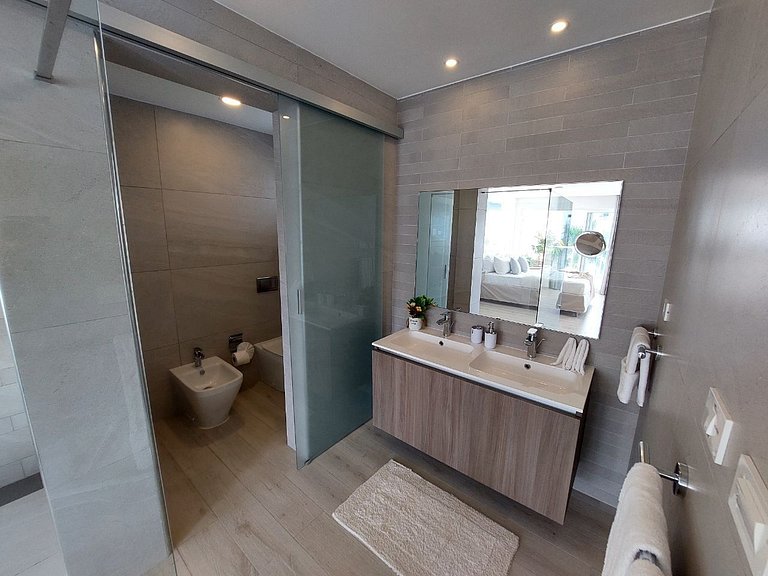 Beach Haven 1BDR Condo Paseo Playa Coral - 305
