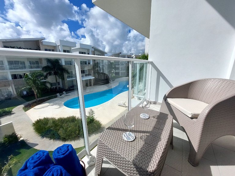 Seaside Luxury 1BDR Condo Paseo Playa Coral D-306