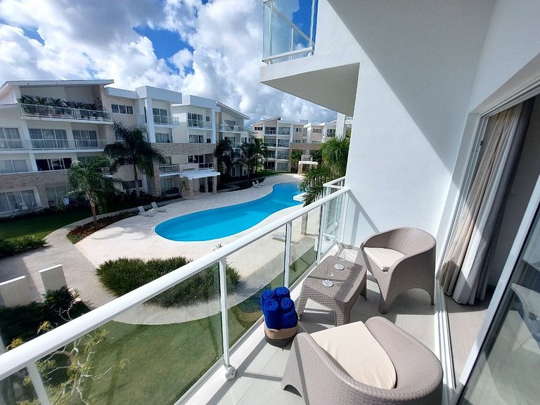 Seaside Luxury 1BDR Condo Paseo Playa Coral D-306