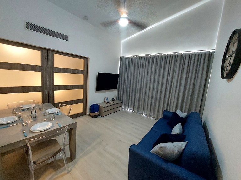 Seaside Luxury 1BDR Condo Paseo Playa Coral D-306