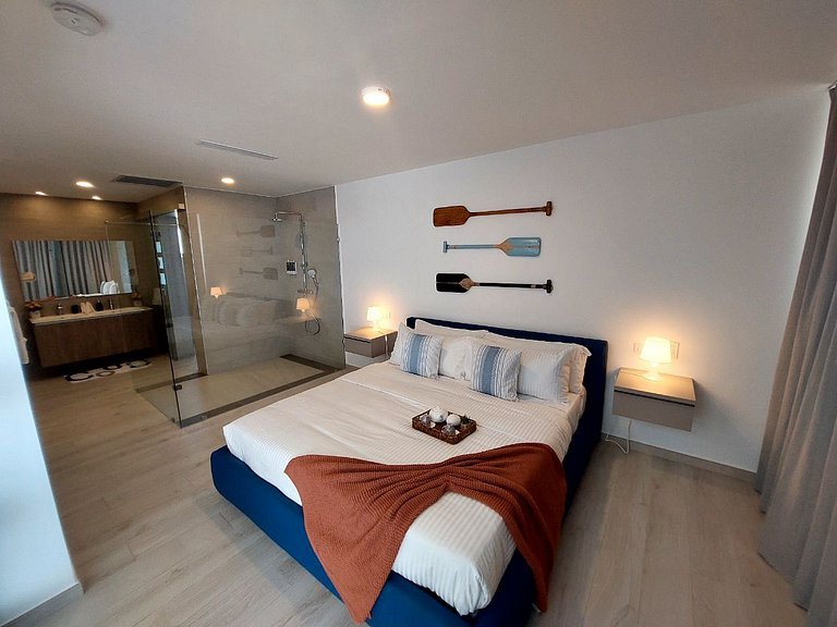 Seaside Luxury 1BDR Condo Paseo Playa Coral D-306