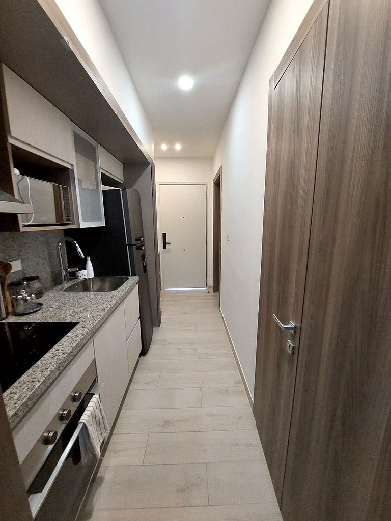 Seaside Luxury 1BDR Condo Paseo Playa Coral D-306