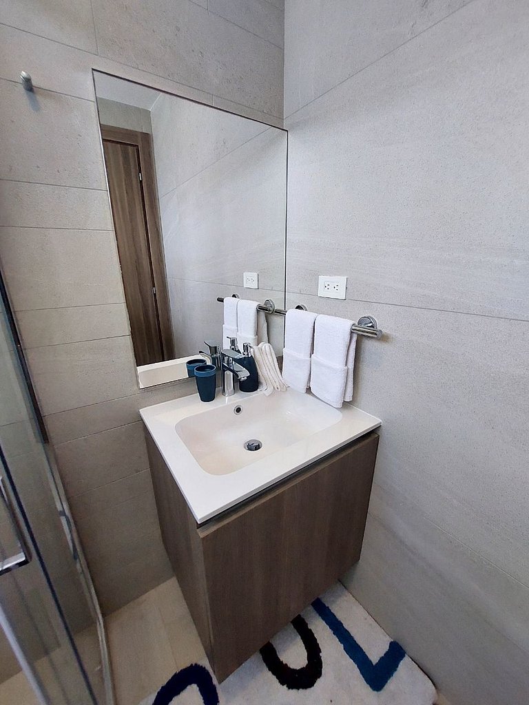 Seaside Luxury 1BDR Condo Paseo Playa Coral D-306