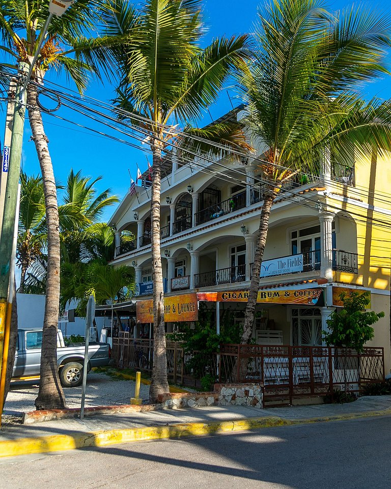 Awesome Location 1BDR in the heart of Los Corales