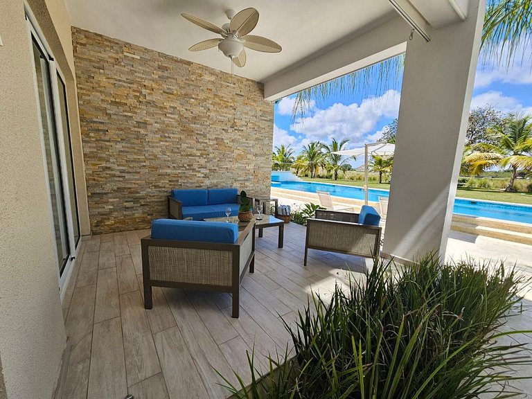 Comfort Condo w/Pool View at Hard Rock Golf Course
