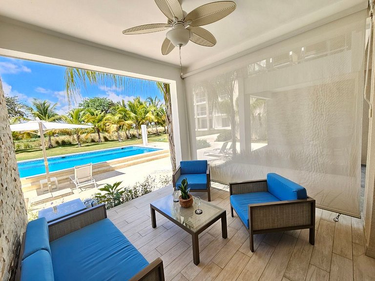 Comfort Condo w/Pool View at Hard Rock Golf Course