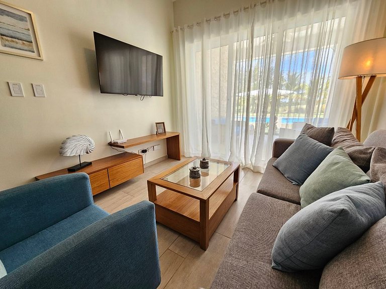 Comfort Condo w/Pool View at Hard Rock Golf Course