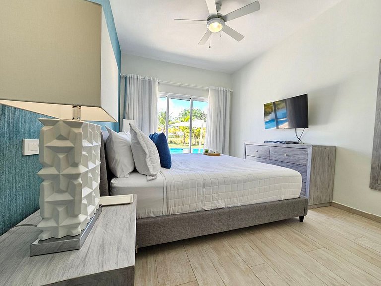 Comfort Condo w/Pool View at Hard Rock Golf Course