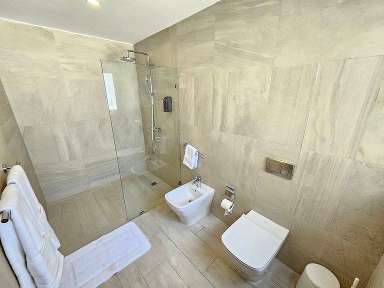 Comfort Condo w/Pool View at Hard Rock Golf Course