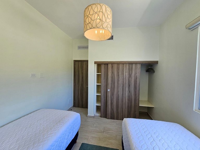 Comfort Condo w/Pool View at Hard Rock Golf Course